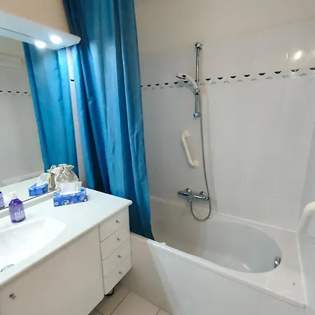 Apartment With Pool Air Conditioning Wifi And Garage Collioure