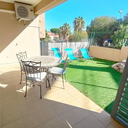 With Pool Air Conditioning Wifi And Garage